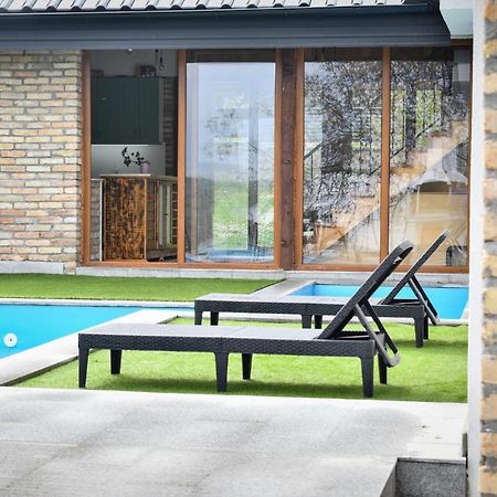 City Escape Luxury Villa Zuce エクステリア 写真