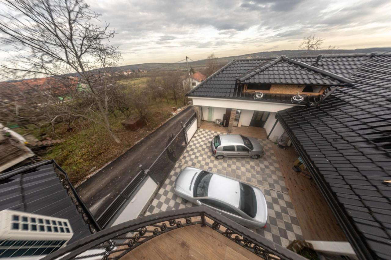 City Escape Luxury Villa Zuce エクステリア 写真