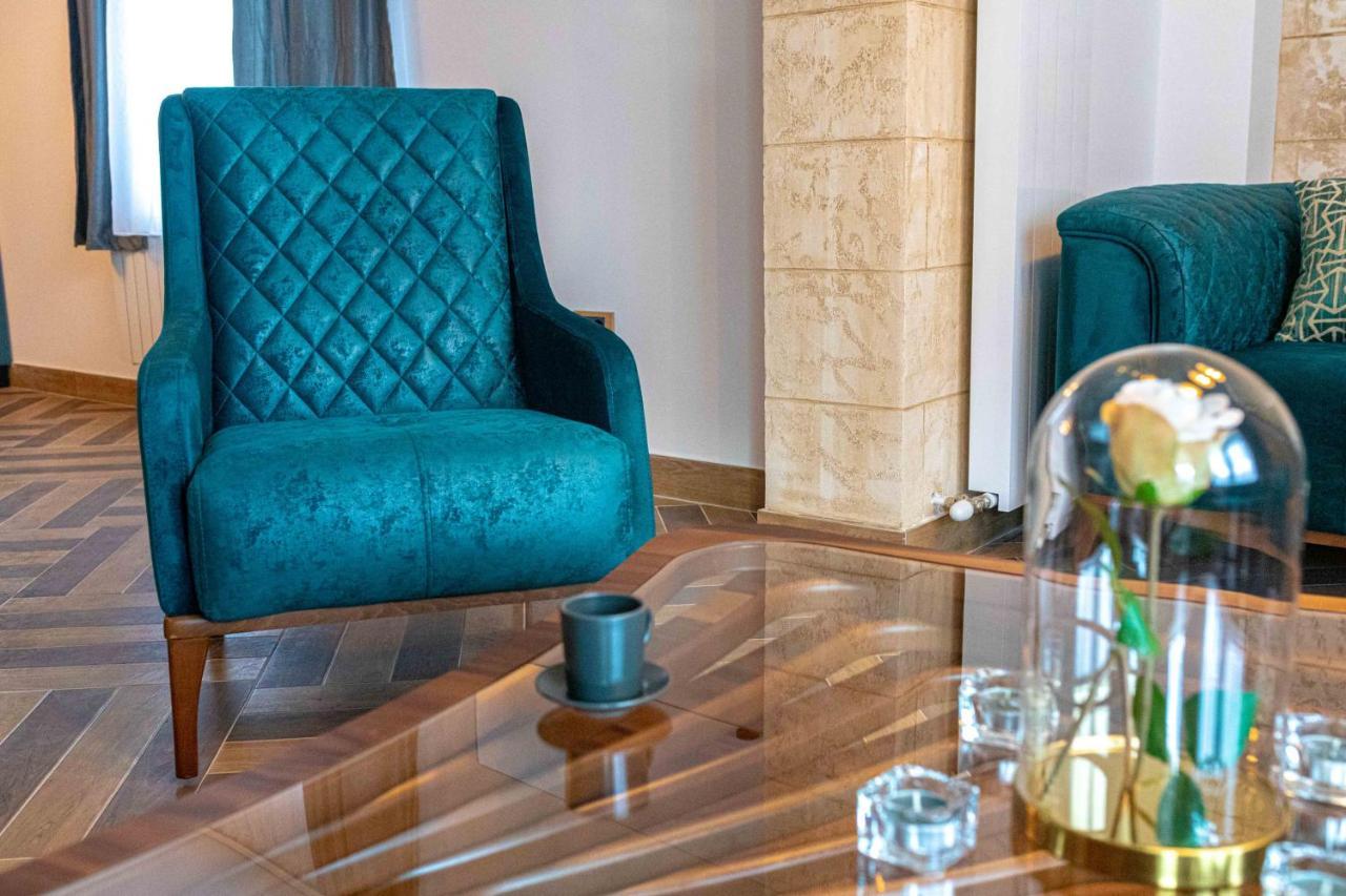 City Escape Luxury Villa Zuce エクステリア 写真