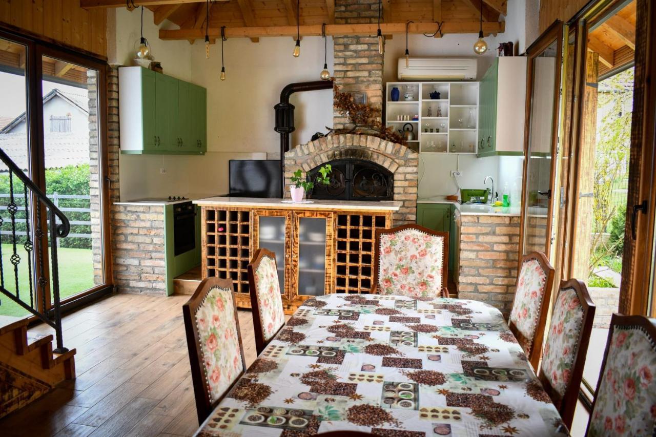City Escape Luxury Villa Zuce エクステリア 写真