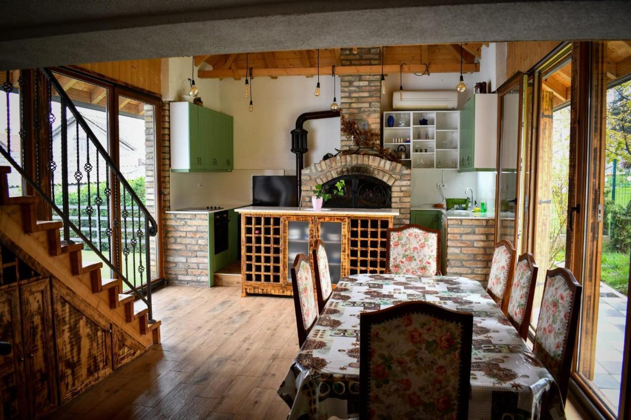 City Escape Luxury Villa Zuce エクステリア 写真